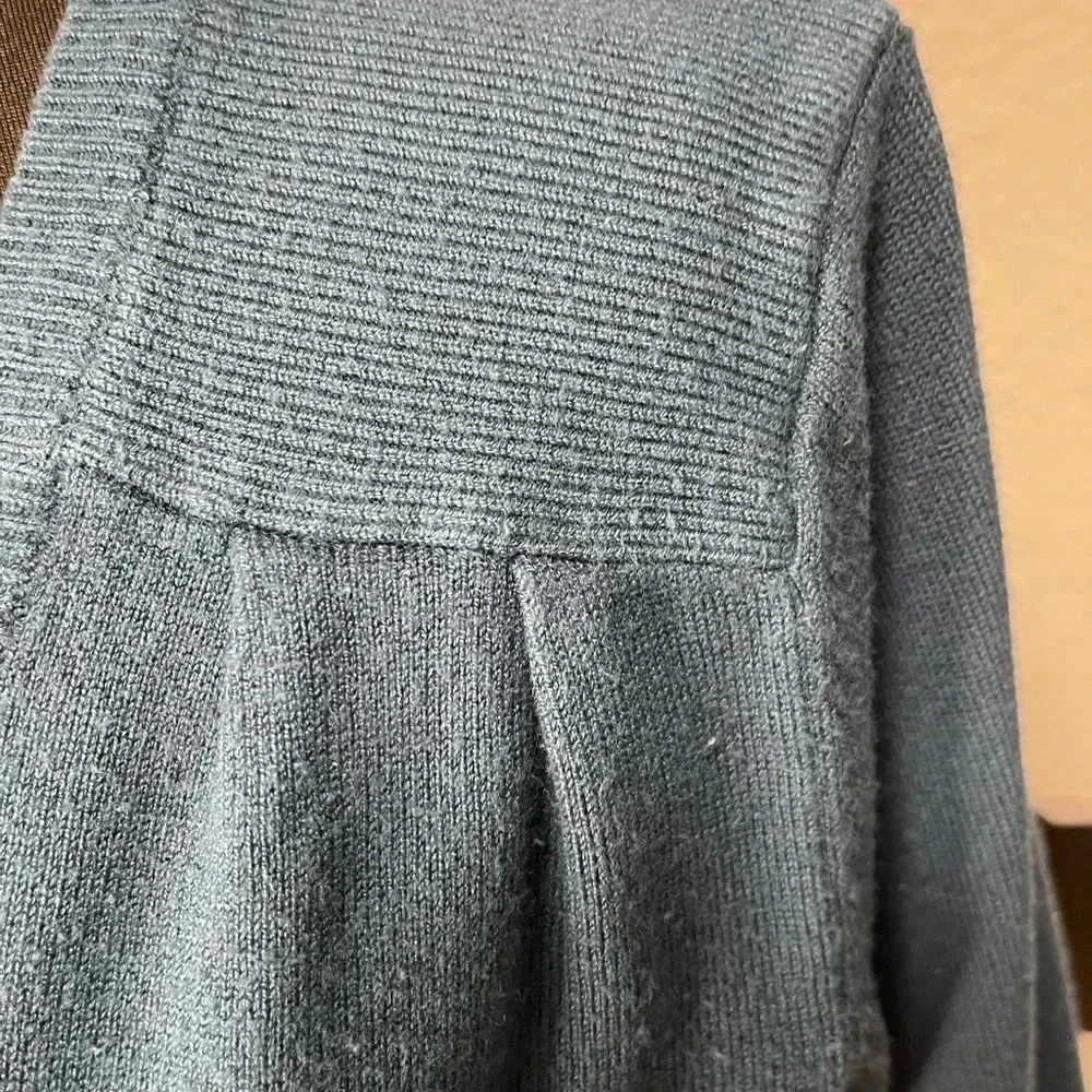 Forever 21 Dark Teal Vneck Sweater LARGE